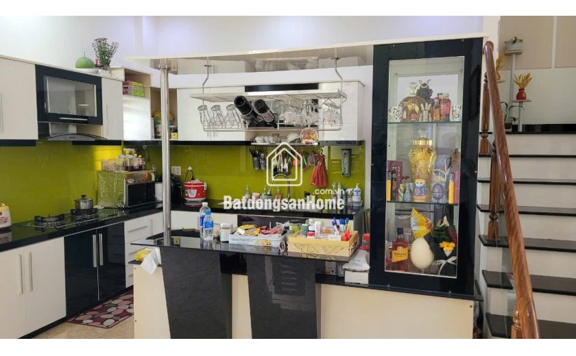 Nhà 1 trệt 1 lầu 1 tum – 5PN, hẻm 4m Phú Đức, Vĩnh Hòa – 9,5 tỷ